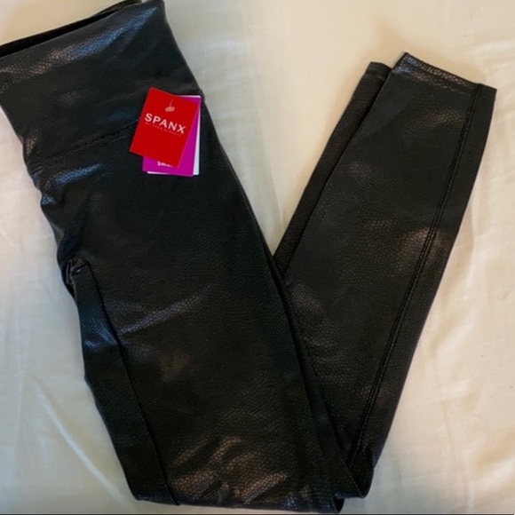 SPANX Pants - SPANX faux croc pebbled leggings